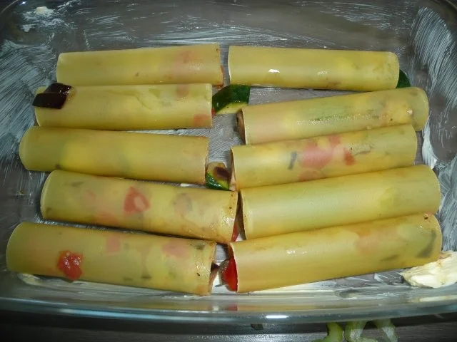 Rezept: Cannelloni Mediterran in Bärlauch - Bechamelsoße überbacken . Bild Nr. 6 Cannelloni Mediterran in Bärlauch - Bechamelsoße überbacken . - Rezept - Bild Nr. 6