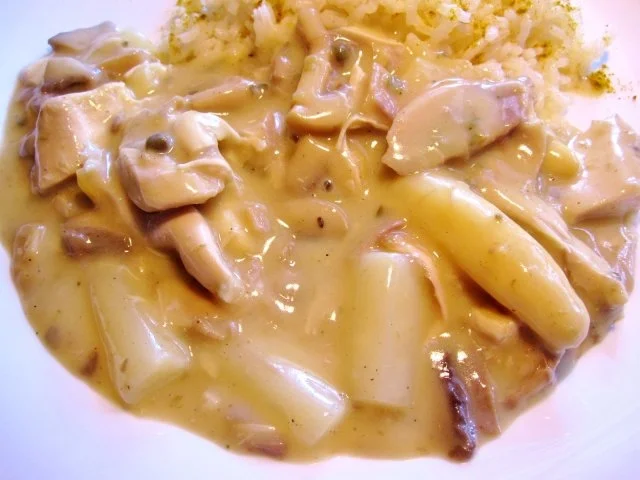 Rezept: Ein halbes Suppenhuhn in Kapernsoße Ein halbes Suppenhuhn in Kapernsoße - Rezept