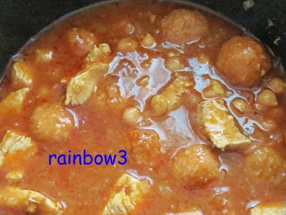 Kochen: Hähnchen-Eintopf mit Bulgur-Bällchen - Rezept