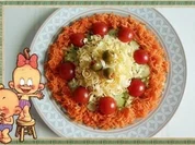 Frühlings-Eisbergsalat mit Möhren, Tomaten, Käse und noch viel mehr, nach Art des Hauses - Rezept