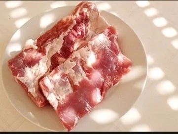 Rezept: Langsam geschmorte Rippchen mit eigenem Bratensaft nappiert Bild Nr. 4 Langsam geschmorte Rippchen mit eigenem Bratensaft nappiert - Rezept - Bild Nr. 4