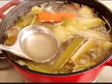 Rezept: Langsam geschmorte Rippchen mit eigenem Bratensaft nappiert Bild Nr. 13 Langsam geschmorte Rippchen mit eigenem Bratensaft nappiert - Rezept - Bild Nr. 13