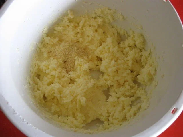 Gugelhupf mit Schokotropfen - Rezept - Bild Nr. 4