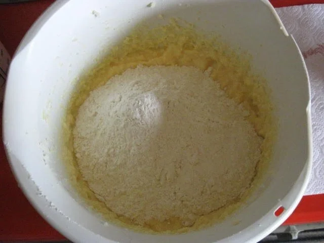 Gugelhupf mit Schokotropfen - Rezept - Bild Nr. 7