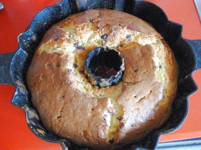 Gugelhupf mit Schokotropfen - Rezept - Bild Nr. 12