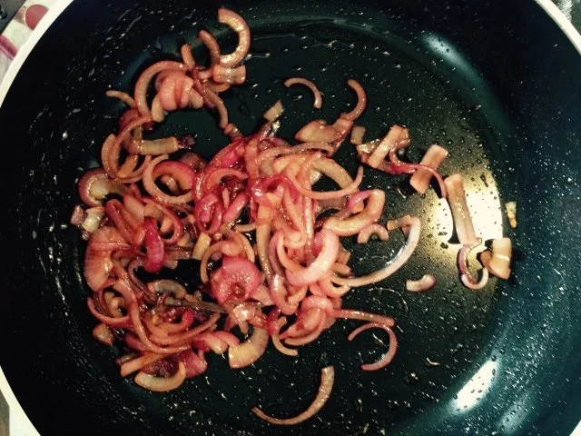 Rezept: Mini-Quiches mit karamellisierten Zwiebeln und Ziegenkäse Bild Nr. 6 Mini-Quiches mit karamellisierten Zwiebeln und Ziegenkäse - Rezept - Bild Nr. 6