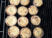 Mini-Quiches mit karamellisierten Zwiebeln und Ziegenkäse - Rezept - Bild Nr. 10