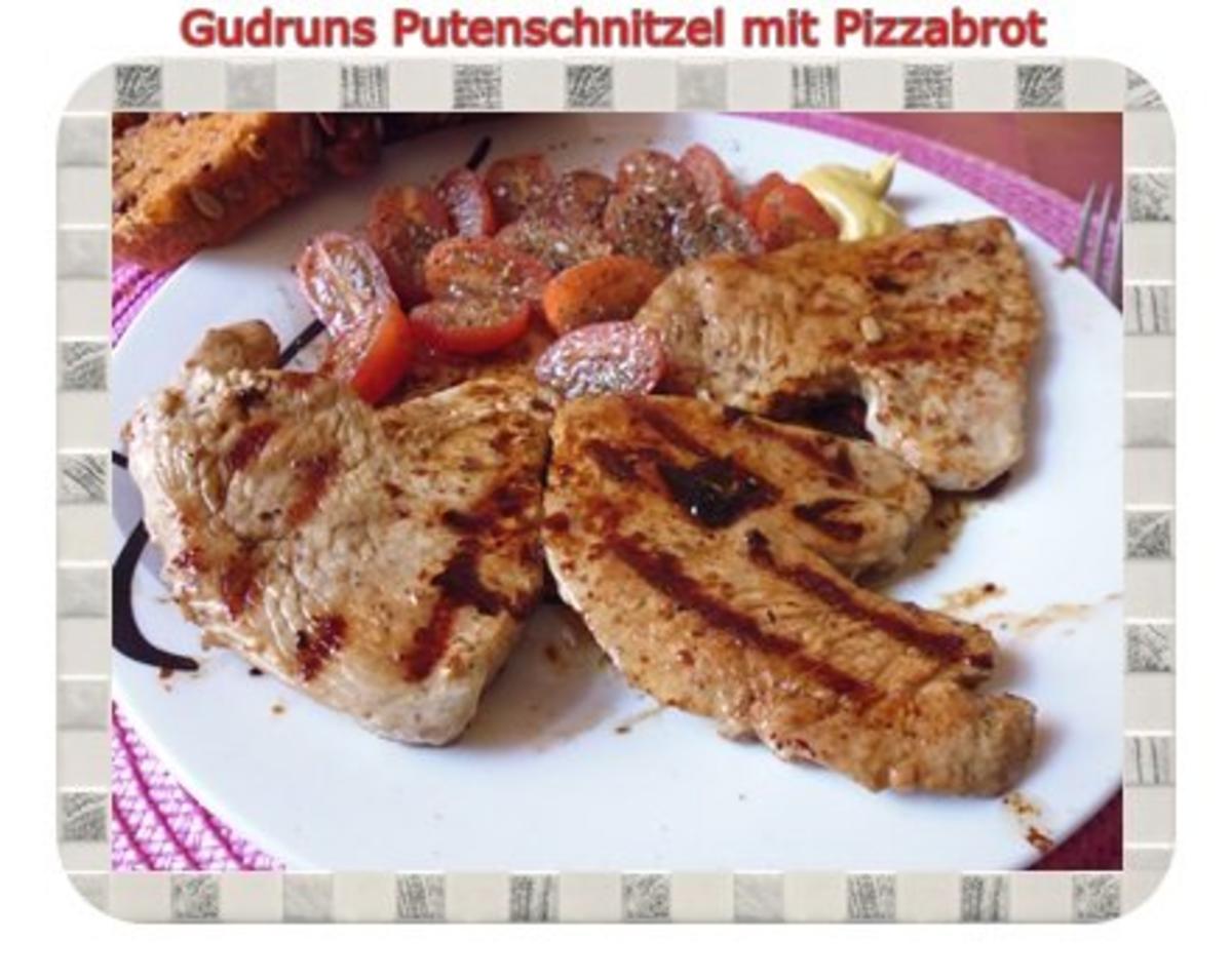 Fleisch: Mariniertes Putenschnitzel mit Pizzabrot - Rezept von Publicity