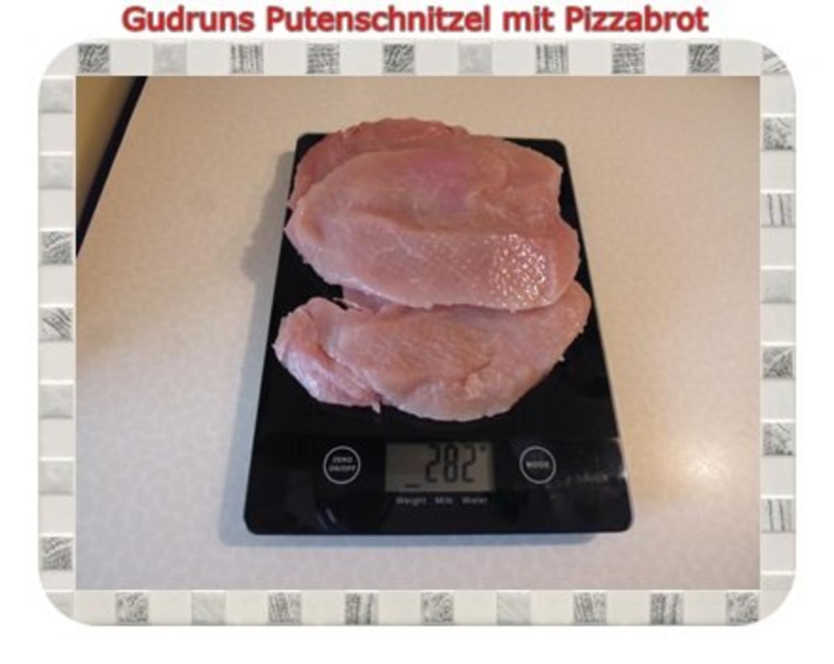Fleisch: Mariniertes Putenschnitzel mit Pizzabrot - Rezept - Bild Nr. 2