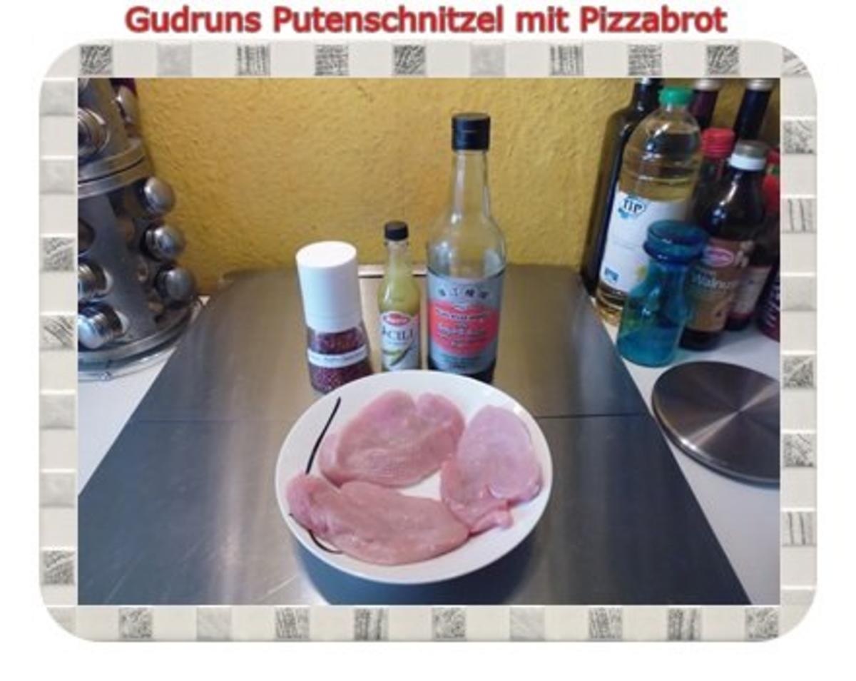 Fleisch: Mariniertes Putenschnitzel mit Pizzabrot - Rezept - Bild Nr. 3