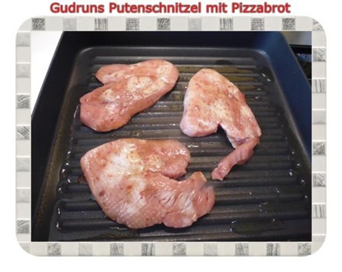 Fleisch: Mariniertes Putenschnitzel mit Pizzabrot - Rezept - Bild Nr. 5