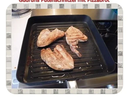 Fleisch: Mariniertes Putenschnitzel mit Pizzabrot - Rezept - Bild Nr. 6