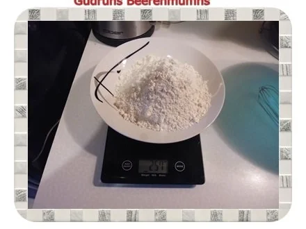 Rezept: Muffins: Beerenmuffins Bild Nr. 4 Muffins: Beerenmuffins - Rezept - Bild Nr. 4