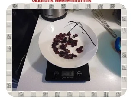 Rezept: Muffins: Beerenmuffins Bild Nr. 8 Muffins: Beerenmuffins - Rezept - Bild Nr. 8