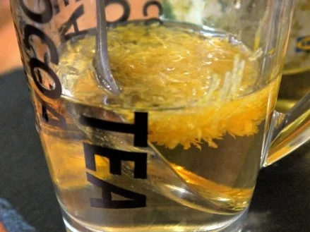 Rezept: Zitronen-Holunderblüten-Guglhüpfer Bild Nr. 5 Zitronen-Holunderblüten-Guglhüpfer - Rezept - Bild Nr. 5