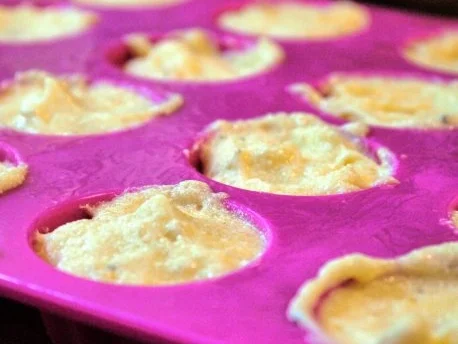 Rezept: Zitronen-Holunderblüten-Guglhüpfer Bild Nr. 8 Zitronen-Holunderblüten-Guglhüpfer - Rezept - Bild Nr. 8