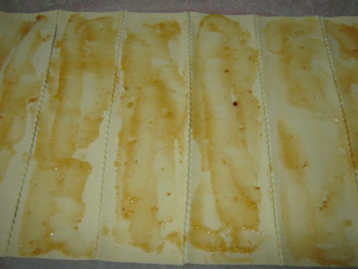 Blätterteig-Apfelröschen mit Aprikosenkonfitüre - Rezept - Bild Nr. 3