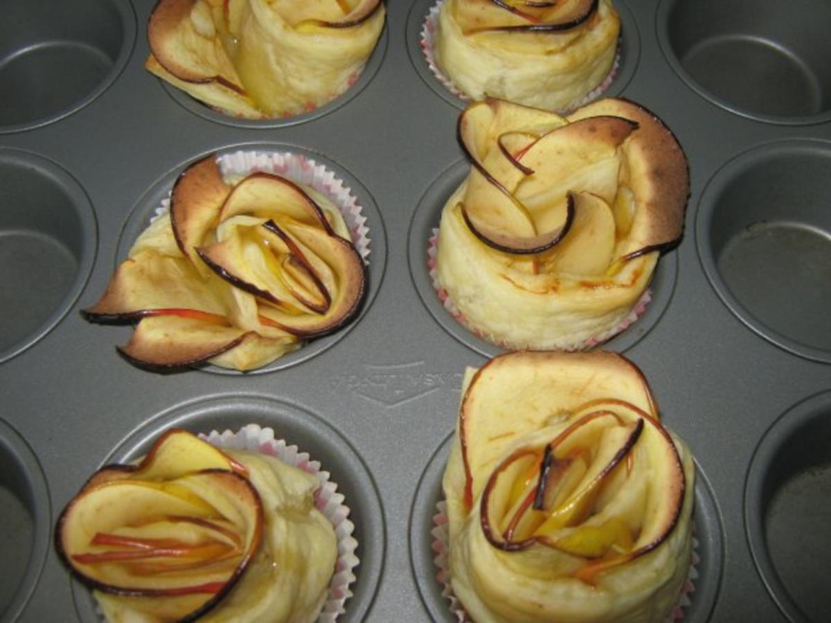Blätterteig-Apfelröschen mit Aprikosenkonfitüre - Rezept - Bild Nr. 6