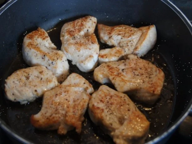 Rezept: Paprikagemüse mit Puten-Ministeaks und gelben Kartoffeln Bild Nr. 9 Paprikagemüse mit Puten-Ministeaks und gelben Kartoffeln - Rezept - Bild Nr. 9