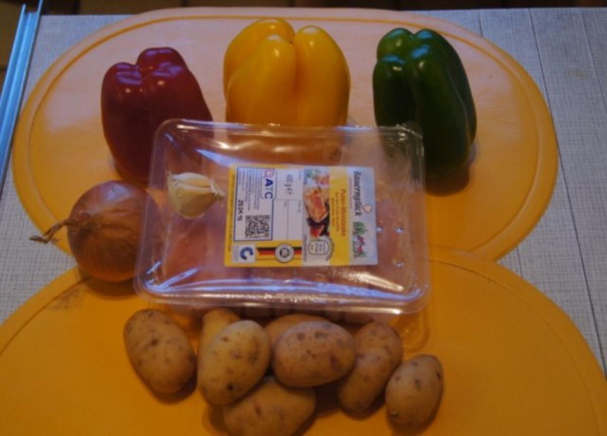 Paprikagemüse mit Puten-Ministeaks und gelben Kartoffeln - Rezept - Bild Nr. 2