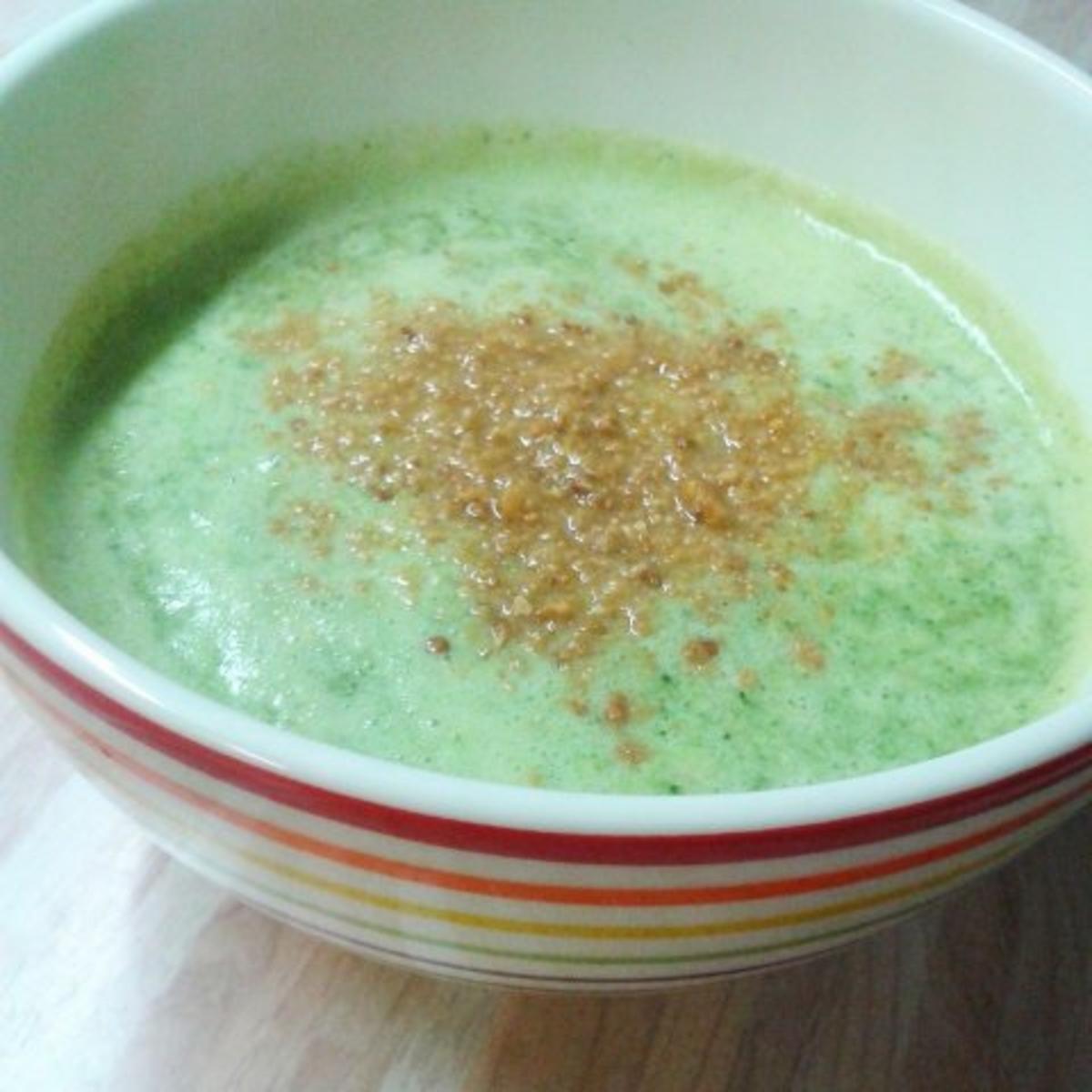 Brokkoli-Mandel-Suppe - Rezept