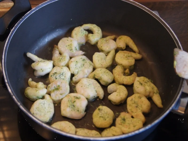 Rezept: Spargel mit Riesengarnelenschwänzen und Currykartoffeln Bild Nr. 37 Spargel mit Riesengarnelenschwänzen und Currykartoffeln - Rezept - Bild Nr. 37