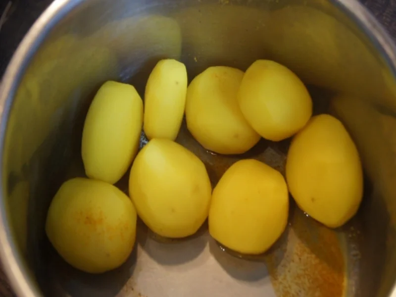 Rezept: Spargel mit Riesengarnelenschwänzen und Currykartoffeln Bild Nr. 40 Spargel mit Riesengarnelenschwänzen und Currykartoffeln - Rezept - Bild Nr. 40