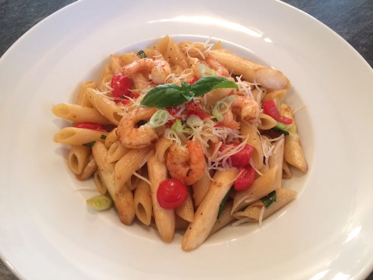 Penne rigate mit gebratenem Spargel und Riesengarnelen - Rezept - Bild Nr. 86