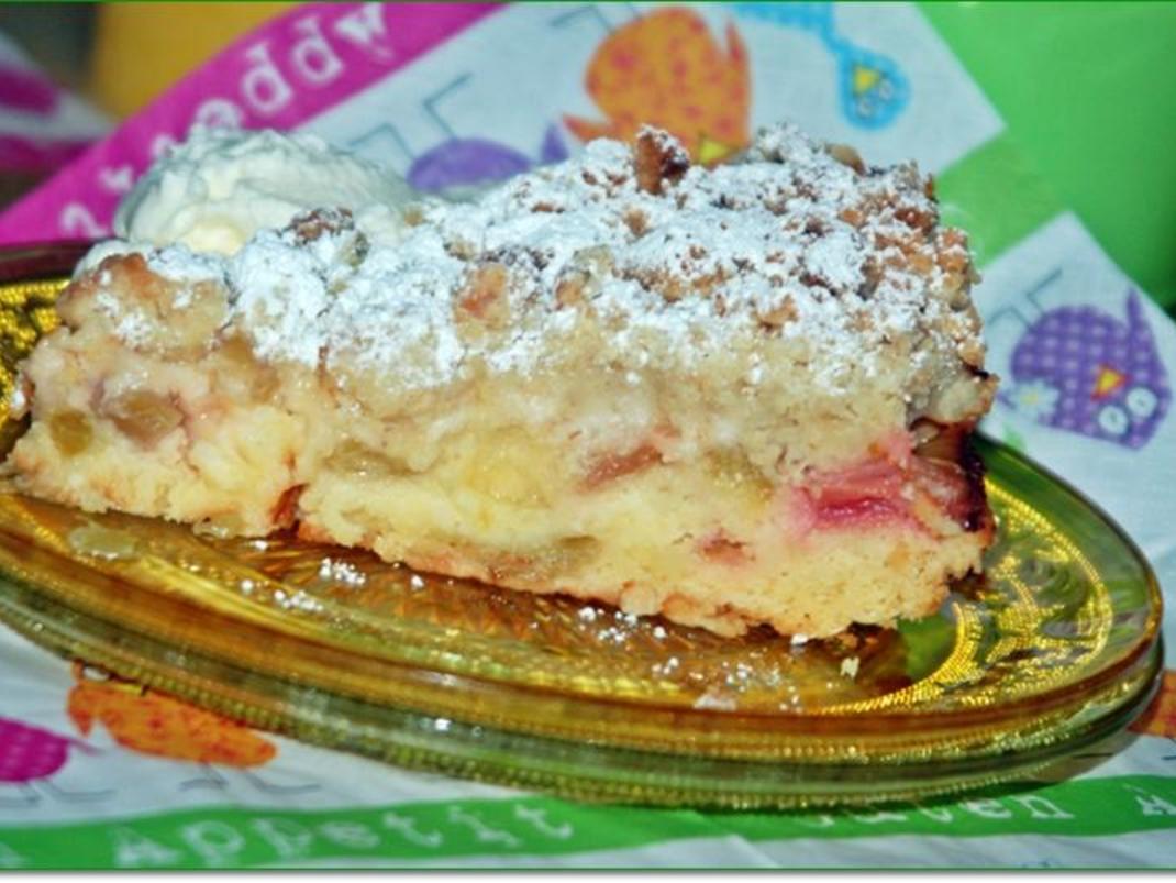 Rhabarberkuchen mit Knusperstreuseln - einfach - 253 kcal/100g