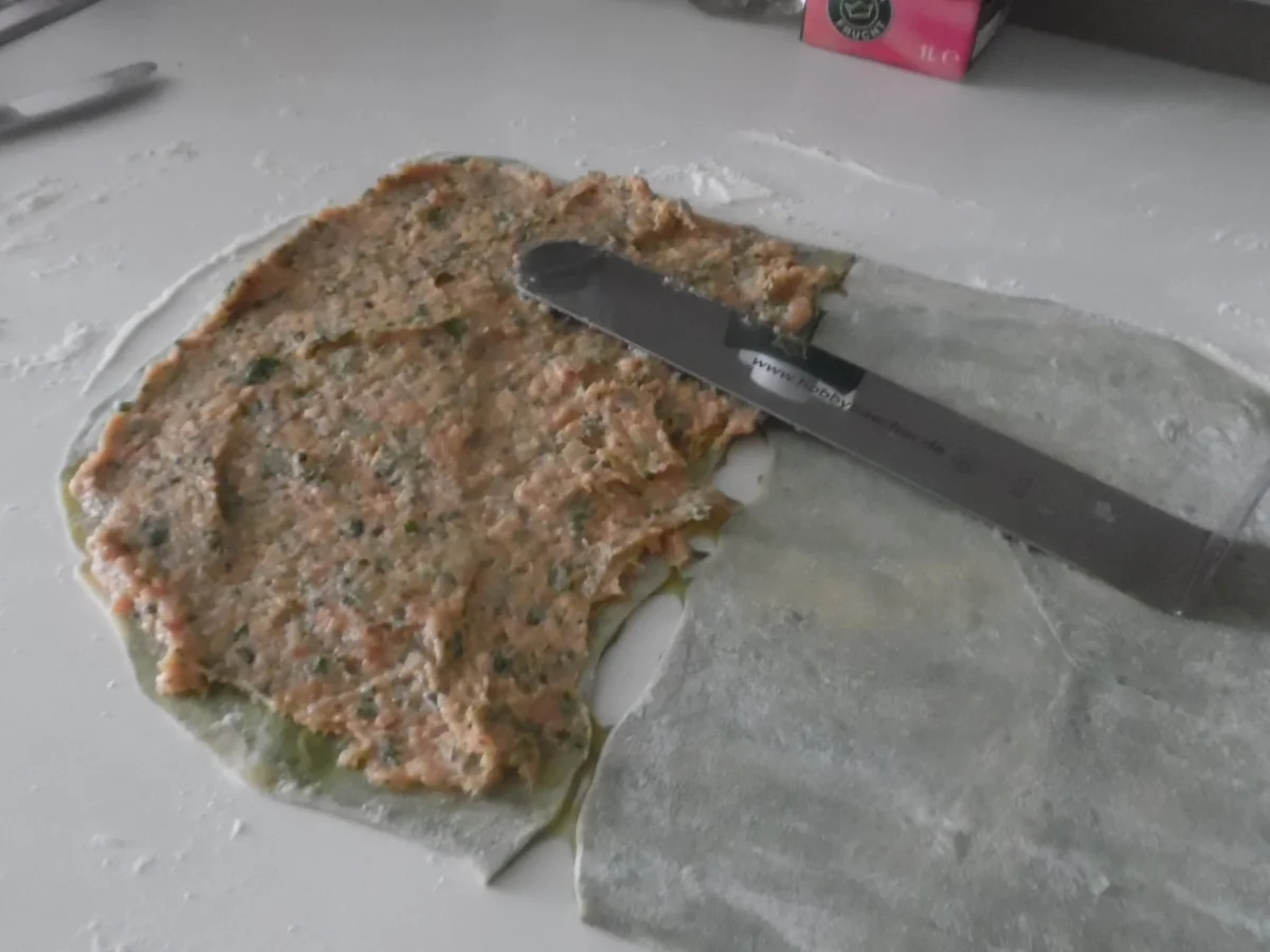 Rezept: Bunte Maultaschen mit roten, geschmelzten Zwiebeln Bild Nr. 80 Bunte Maultaschen mit roten, geschmelzten Zwiebeln - Rezept - Bild Nr. 80