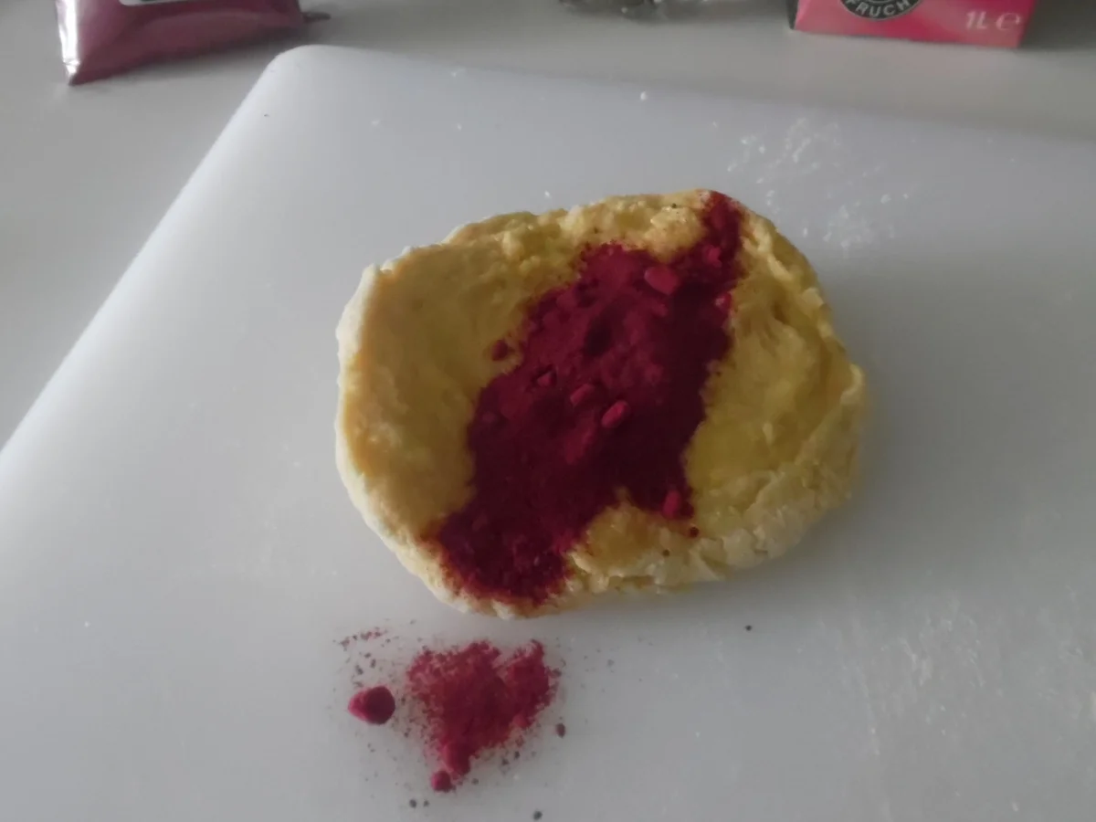 Rezept: Bunte Maultaschen mit roten, geschmelzten Zwiebeln Bild Nr. 82 Bunte Maultaschen mit roten, geschmelzten Zwiebeln - Rezept - Bild Nr. 82