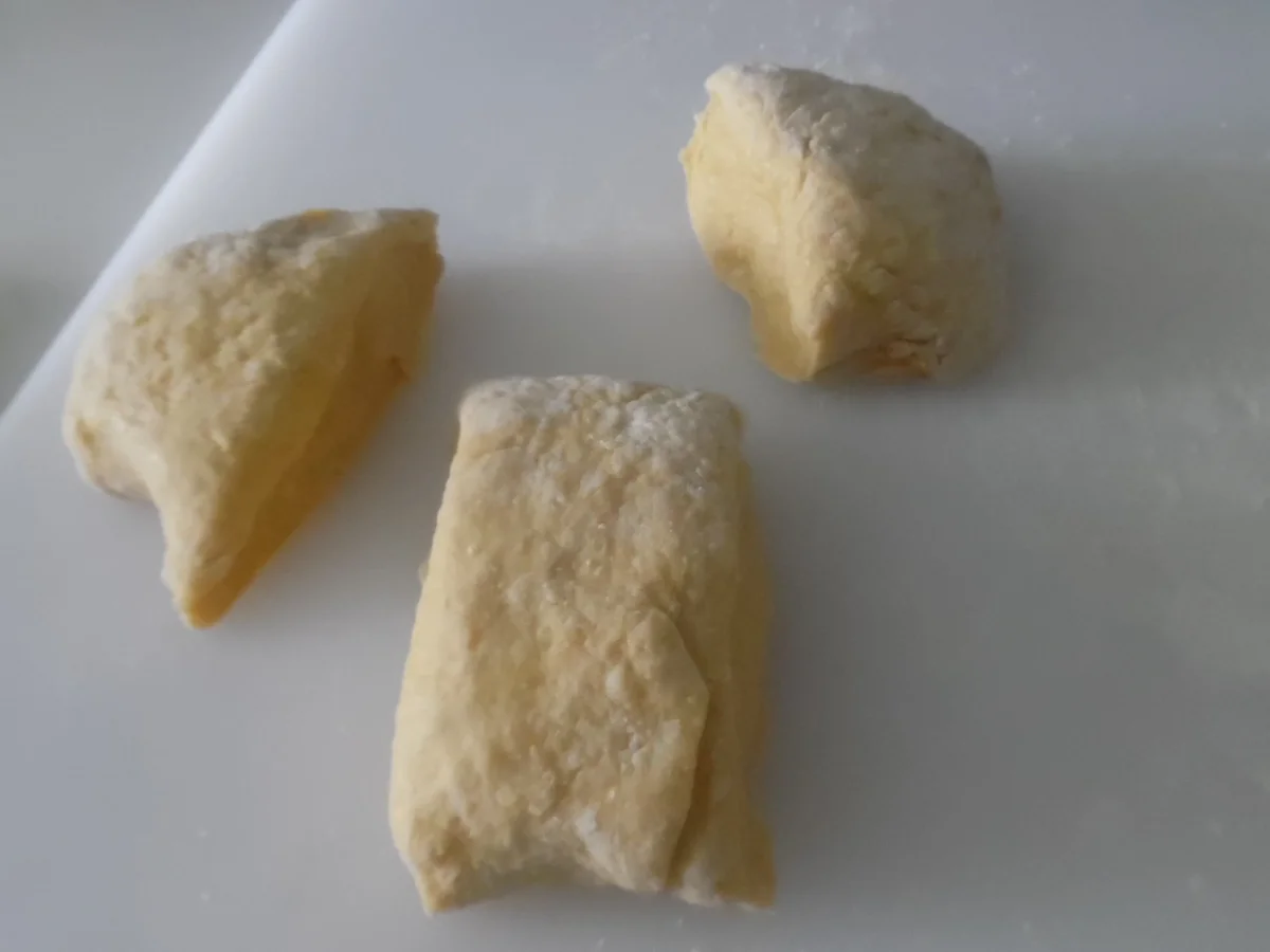 Rezept: Bunte Maultaschen mit roten, geschmelzten Zwiebeln Bild Nr. 83 Bunte Maultaschen mit roten, geschmelzten Zwiebeln - Rezept - Bild Nr. 83