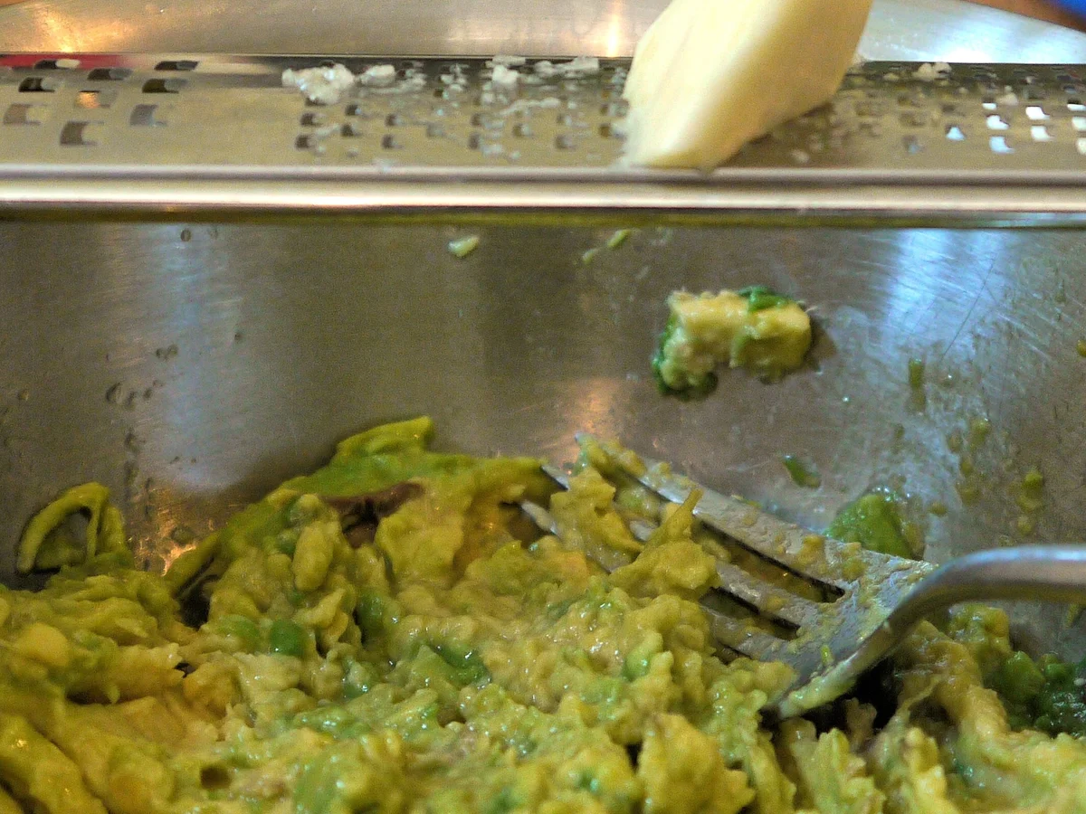 Rezept: Avocado-Lachs-Röllchen Bild Nr. 81 Avocado-Lachs-Röllchen - Rezept - Bild Nr. 81