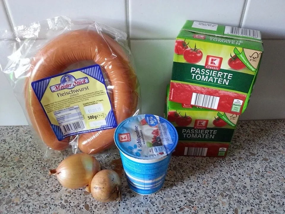 Rezept: Nudeln mit Tomatensauce a la Stella Bild Nr. 76 Nudeln mit Tomatensauce a la Stella - Rezept - Bild Nr. 76