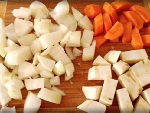 Saftiger Kalbsbraten mit Kartoffelklöße in einer feinen Bratensauce - Rezept - Bild Nr. 98