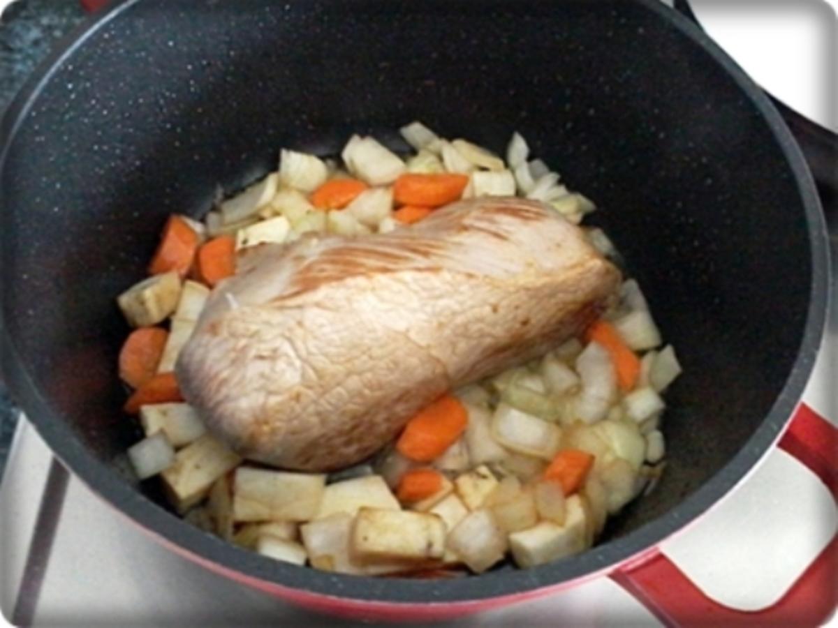 Saftiger Kalbsbraten mit Kartoffelklöße in einer feinen Bratensauce - Rezept - Bild Nr. 98