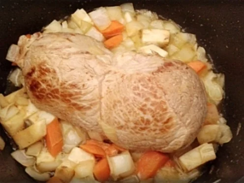 Saftiger Kalbsbraten mit Kartoffelklöße in einer feinen Bratensauce - Rezept - Bild Nr. 92