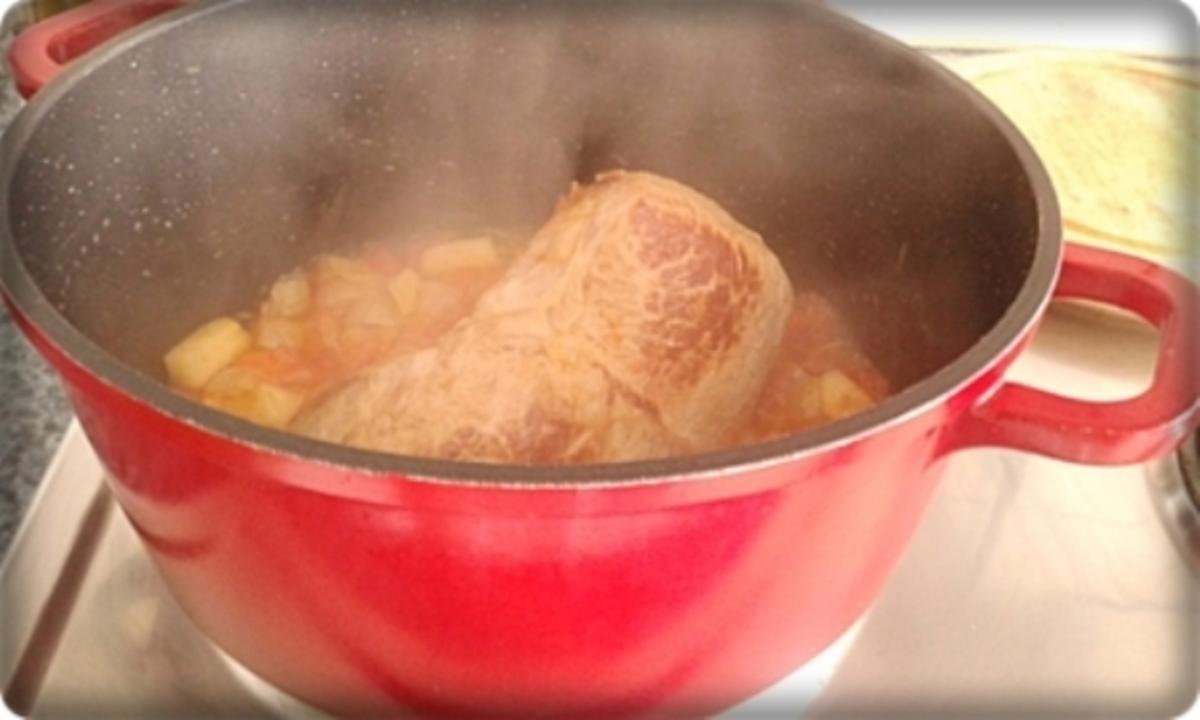 Saftiger Kalbsbraten mit Kartoffelklöße in einer feinen Bratensauce - Rezept - Bild Nr. 92