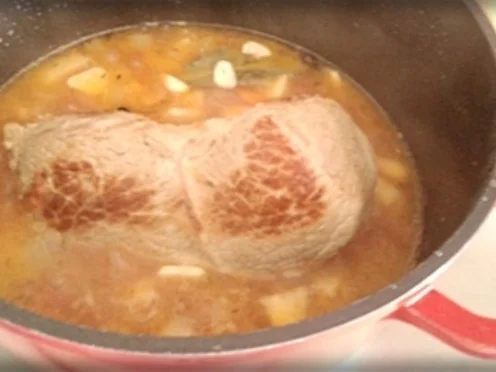 Saftiger Kalbsbraten mit Kartoffelklöße in einer feinen Bratensauce - Rezept - Bild Nr. 92