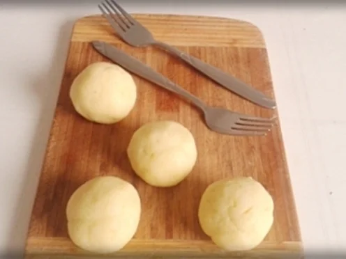 Saftiger Kalbsbraten mit Kartoffelklöße in einer feinen Bratensauce - Rezept - Bild Nr. 92