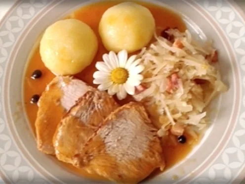 Saftiger Kalbsbraten mit Kartoffelklöße in einer feinen Bratensauce - Rezept - Bild Nr. 92