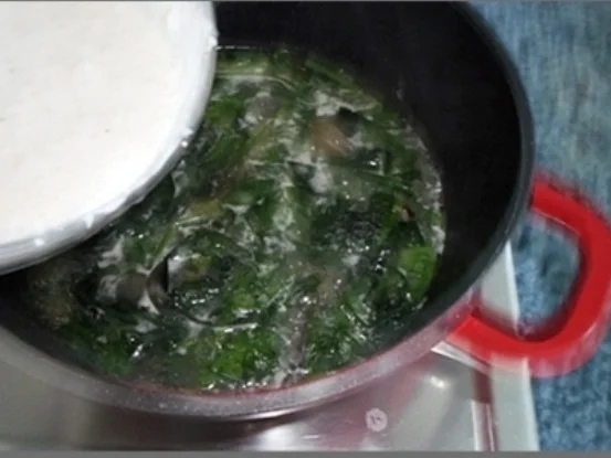 Rezept: Cremige Bärlauch -Mangold-Suppe Bild Nr. 101 Cremige Bärlauch -Mangold-Suppe - Rezept - Bild Nr. 101