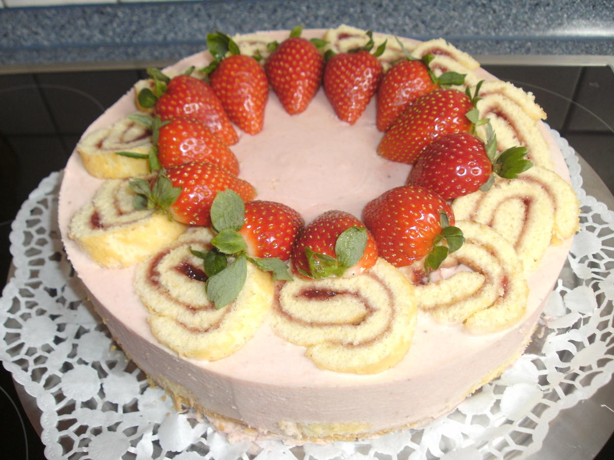 Erdbeer-Rhabarber-Joghurttorte - Rezept - Bild Nr. 46