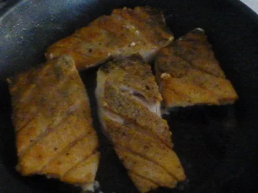 Zander mit geschmolzenen Tomaten und Buttermilchschaum - Rezept - Bild Nr. 51