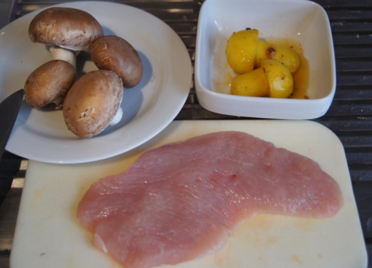 Putenschnitzel mit braunen Champignons und gebratenen Kartoffelpilzen - Rezept - Bild Nr. 30