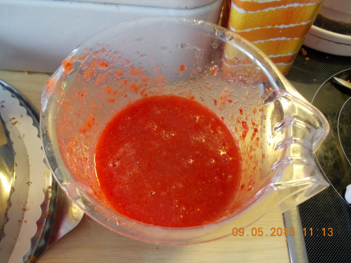 Rezept: Erdbeer-Creme -Torte Bild Nr. 31 Erdbeer-Creme -Torte - Rezept - Bild Nr. 31