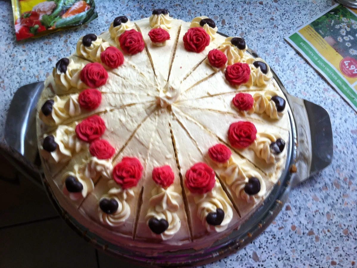 Muttertagstorte mit französischer Buttercreme - Rezept - Bild Nr. 13