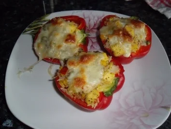 Überbackene Käse-Paprika (mit Mango gefüllt) - Rezept