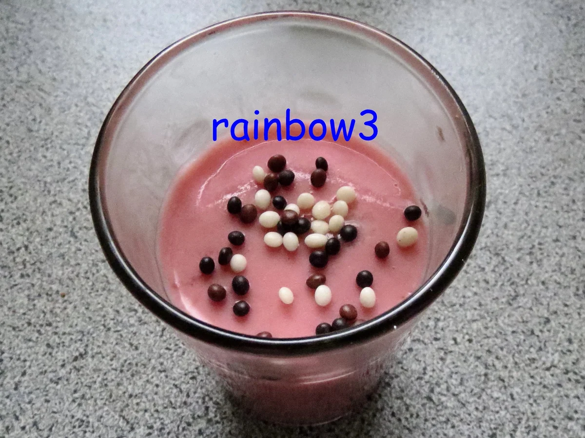Rezept: Dessert: Erdbeer - Joghurt - Panna Cotta Bild Nr. 13 Dessert: Erdbeer - Joghurt - Panna Cotta - Rezept - Bild Nr. 13