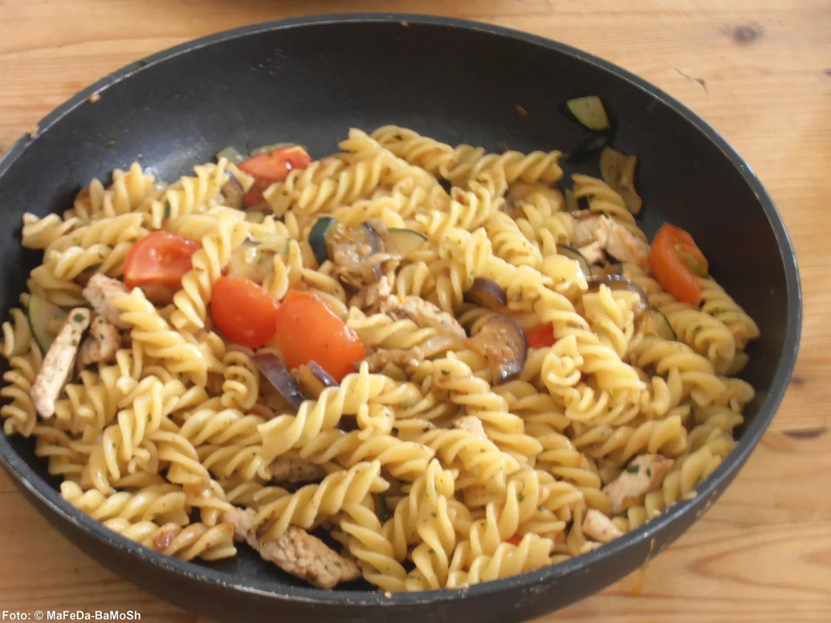 Rezept: Nudel-Gemüse-Pfanne Bild Nr. 28 Nudel-Gemüse-Pfanne - Rezept - Bild Nr. 28